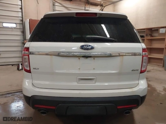 2011 Ford Explorer XLT with VIN 1FMHK8D80BGA01991, listed as a IAAI auction lot 41691081 with 205,011 mi miles. Bid and sale history available at carsss.com. Image 16.