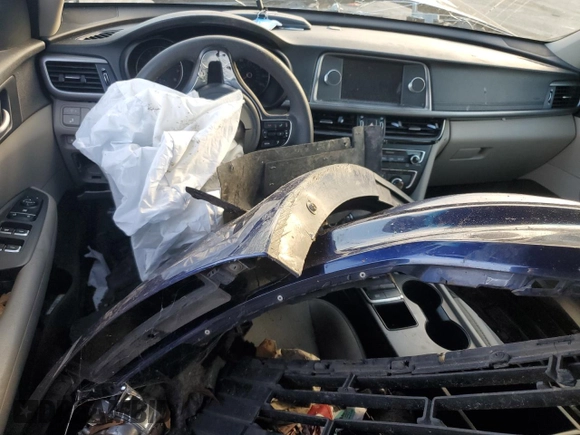 2018 Kia Optima LX with VIN 5XXGT4L39JG219218, listed as a Copart auction lot 86325164 with 179,531 mi miles and Salvage Title. Bid and sale history available at carsss.com. Image 8.