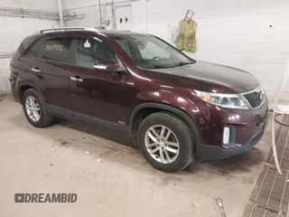 2014 Kia Sorento LX with VIN 5XYKTCA60EG450964, listed as a IAAI auction lot 42039186 with 191,426 mi miles and . Bid and sale history available at carsss.com. Image 1.