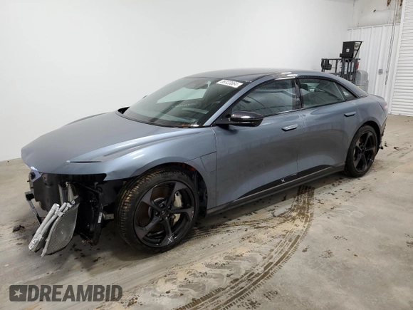 2024 Lucid Air Touring z VIN 50EA1TEA0RA003343, wystawiony jako Copart lot #86323884 z przebiegiem 3630 mil mil oraz Szkody całkowita. Historia ofert i sprzedaży dostępna na DreamBid. Obrazek 1.