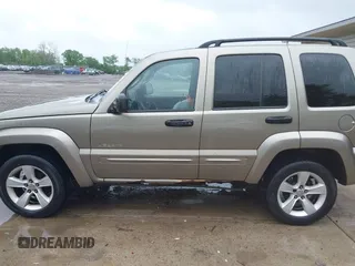 2004 Jeep Liberty Limited z VIN 1J4GL58K54W118633, wystawiony jako IAAI lot #42334543 z przebiegiem 206 491 mil mil oraz . Historia ofert i sprzedaży dostępna na DreamBid. Obrazek 14.
