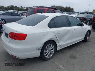 2011 Volkswagen Jetta SE with VIN 3VWDX7AJ2BM345251, listed as a IAAI auction lot 42407502 with 110,121 mi miles and . Bid and sale history available at DreamBid. Image 4.