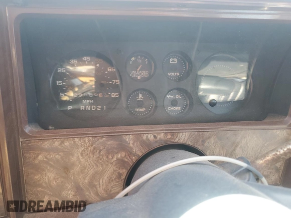 1982 Chevrolet El Camino z VIN 1GCCW80K1CR129344, wystawiony jako Copart lot #77126034 z przebiegiem 295 869 mil mil oraz Szkoda całkowita • Salvage title. Historia ofert i sprzedaży dostępna na DreamBid. Obrazek 9.