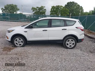 2018 Ford Escape S с VIN 1FMCU0F79JUB46232, выставлен на аукционе IAAI как лот 42434765 с пробегом 40 327 миль миль и . История ставок и продаж доступна на DreamBid. Изображение 14.