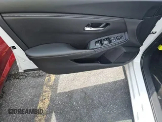 2024 Nissan Sentra SV z VIN 3N1AB8CV3RY280927, wystawiony jako IAAI lot #42809055 z przebiegiem 23 706 mil mil oraz . Historia ofert i sprzedaży dostępna na DreamBid. Obrazek 22.