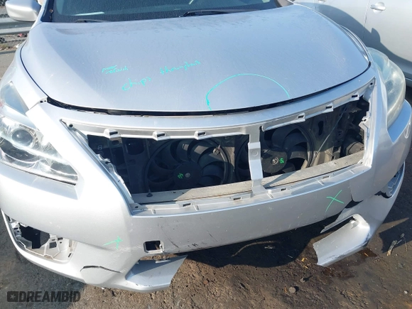 2015 Nissan Altima 2.5 SV with VIN 1N4AL3AP9FC450963, listed as a IAAI auction lot 40270304 with 125,603 mi miles. Bid and sale history available at carsss.com. Image 6.