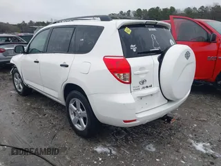2007 Toyota RAV4 with VIN JTMBK33V976014286, listed as a IAAI auction lot 41568927 with 121,791 mi miles. Bid and sale history available at carsss.com. Image 3.
