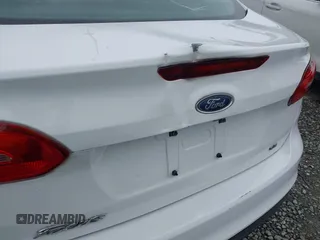2018 Ford Focus SE with VIN 1FADP3F28JL288105, listed as a IAAI auction lot 41884469 with 1 mi miles. Bid and sale history available at carsss.com. Image 6.