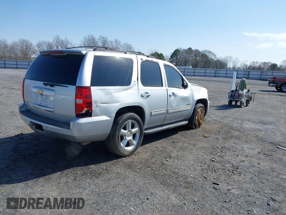 2013 Chevrolet Tahoe LT z VIN 1GNSCBE06DR106384, wystawiony jako IAAI lot #41574274 z przebiegiem 168 655 mil mil oraz . Historia ofert i sprzedaży dostępna na DreamBid. Obrazek 4.