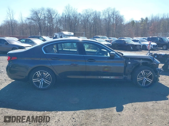2021 BMW 5 Series 530i xDrive with VIN WBA13BJ05MCF37926, listed as a IAAI auction lot 41704102 with 22,072 mi miles and . Bid and sale history available at DreamBid. Image 13.