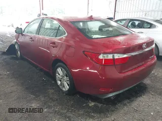 2014 Lexus ES 330 z VIN JTHBK1GG8E2109537, wystawiony jako IAAI lot #42490392 z przebiegiem 129 103 mil mil oraz . Historia ofert i sprzedaży dostępna na DreamBid. Obrazek 3.