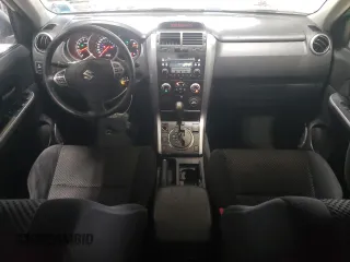 2006 Suzuki Grand Vitara Premium z VIN JS3TD943164101223, wystawiony jako Copart lot #43979705 z przebiegiem 147 813 mil mil oraz Czysty tytuł • Clean title. Historia ofert i sprzedaży dostępna na DreamBid. Obrazek 8.