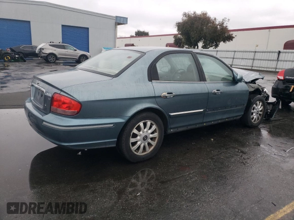 2004 Hyundai Sonata GLS with VIN KMHWF35H94A082671, listed as a Copart auction lot 82191124 with 76,275 mi miles and Salvage Title. Bid and sale history available at carsss.com. Image 3.