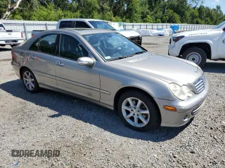 2007 Mercedes-Benz C 280 Luxury with VIN WDBRF92H77F900526, listed as a Copart auction lot 62255205 with 135,145 mi miles and Clean title. Bid and sale history available at DreamBid. Image 4.