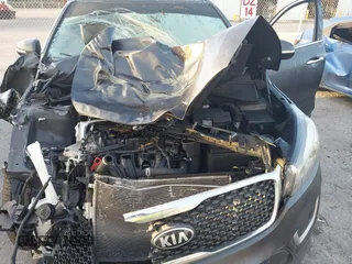 2018 Kia Sorento LX with VIN 5XYPG4A38JG400913, listed as a IAAI auction lot 41552120 with 94,637 mi miles. Bid and sale history available at carsss.com. Image 10.
