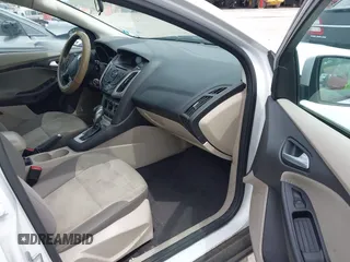 2014 Ford Focus SE with VIN 1FADP3K24EL209329, listed as a IAAI auction lot 42223749 with 141,196 mi miles and . Bid and sale history available at carsss.com. Image 5.