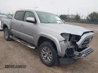 2017 Toyota Tacoma SR5 with VIN 5TFAZ5CN6HX030668, listed as a IAAI auction lot 41429982 with 92,565 mi miles. Bid and sale history available at carsss.com. Image 1.