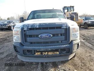 2014 Ford F-250 XL z VIN 1FTBF2B67EEA69234, wystawiony jako Copart lot #44285305 z przebiegiem 272 993 mil mil oraz Czysty tytuł • Clean title. Historia ofert i sprzedaży dostępna na DreamBid. Obrazek 5.