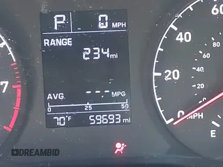 2018 Hyundai Accent SE z VIN 3KPC24A32JE019908, wystawiony jako IAAI lot #42358605 z przebiegiem 59 693 mil mil oraz . Historia ofert i sprzedaży dostępna na DreamBid. Obrazek 15.