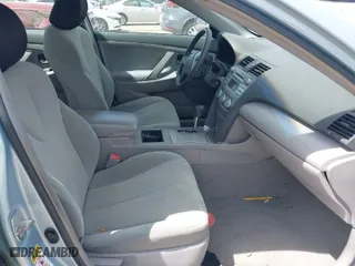 2007 Toyota Camry CE with VIN 4T1BE46KX7U520800, listed as a IAAI auction lot 41919653 with 118,930 mi miles. Bid and sale history available at carsss.com. Image 5.