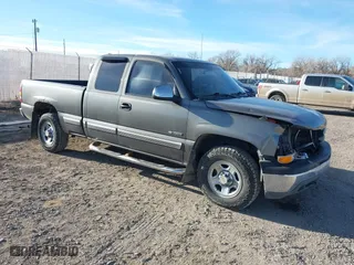 2002 Chevrolet Silverado 1500 LS with VIN 2GCEK19V821107681, listed as a IAAI auction lot 41190932 with 250,187 mi miles. Bid and sale history available at carsss.com. Image 1.
