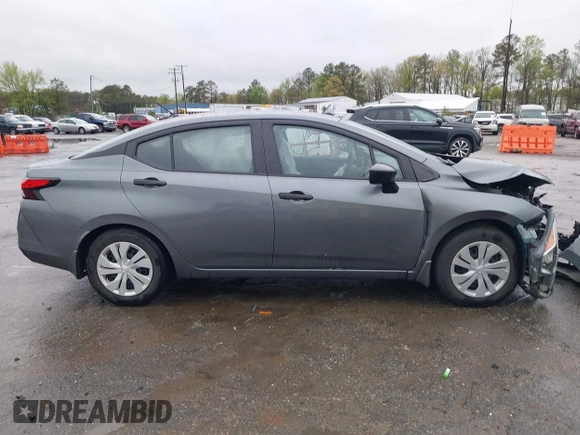 2022 Nissan Versa S z VIN 3N1CN8DV9NL821341, wystawiony jako IAAI lot #41963545 z przebiegiem 49 159 mil mil oraz . Historia ofert i sprzedaży dostępna na DreamBid. Obrazek 13.