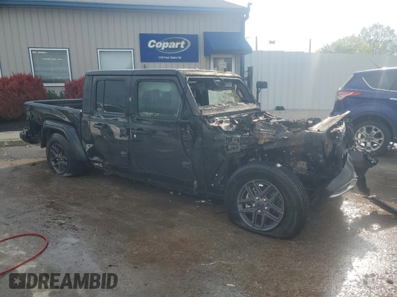 2024 Jeep Gladiator Sport z VIN 1C6HJTAGXRL109663, wystawiony jako Copart lot #54625495 z przebiegiem Nie podano mil oraz Nie do naprawy • Non repairable. Historia ofert i sprzedaży dostępna na DreamBid. Obrazek 4.