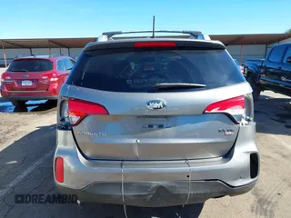 2014 Kia Sorento EX with VIN 5XYKUDA79EG445841, listed as a IAAI auction lot 41636646 with 79,089 mi miles. Bid and sale history available at carsss.com. Image 17.
