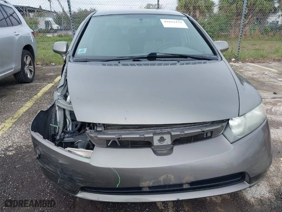 2008 Honda Civic Sdn LX with VIN 1HGFA16528L090232, listed as a IAAI auction lot 41652232 with 148,244 mi miles. Bid and sale history available at carsss.com. Image 6.