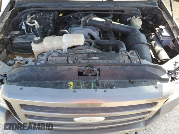2005 Ford Excursion Limited с VIN 1FMNU43S75ED45773, выставлен на аукционе Copart как лот 74396164 с пробегом 256 904 миль миль и Списание • Salvage title. История ставок и продаж доступна на DreamBid. Изображение 12.