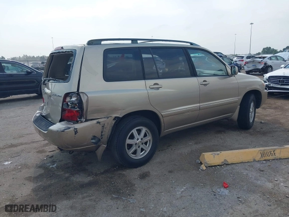2006 Toyota Highlander with VIN JTEGP21A560125805, listed as a IAAI auction lot 40142399 with 127,578 mi miles. Bid and sale history available at carsss.com. Image 4.