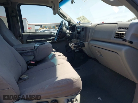2004 Ford F-250 XL with VIN 1FTNW21P14EC55339, listed as a IAAI auction lot 42028825 with 208,682 mi miles and . Bid and sale history available at DreamBid. Image 5.