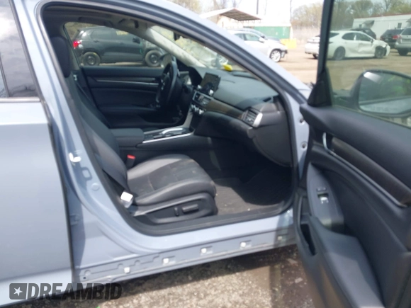 2021 Honda Accord Touring z VIN 1HGCV2F97MA031909, wystawiony jako IAAI lot #41967716 z przebiegiem 40 569 mil mil oraz . Historia ofert i sprzedaży dostępna na DreamBid. Obrazek 5.