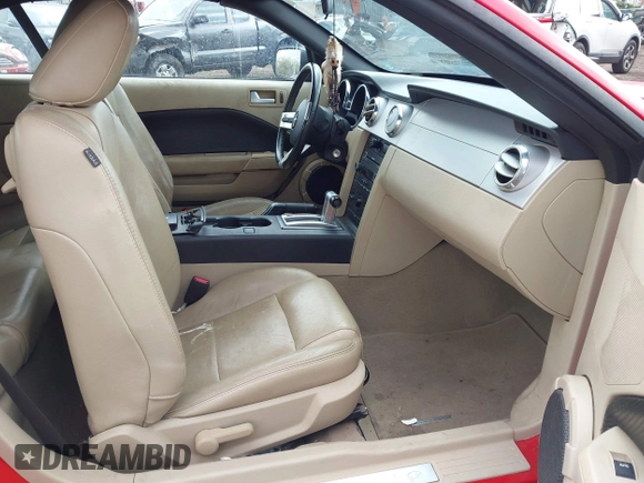 2009 Ford Mustang with VIN 1ZVHT84N295118580, listed as a IAAI auction lot 41378847 with 95,813 mi miles and . Bid and sale history available at DreamBid. Image 5.