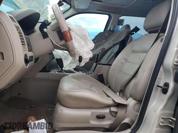 2008 Ford Escape XLT with VIN 1FMCU93128KA46421, listed as a Copart auction lot 50521245 with 251,985 mi miles and Salvage title. Bid and sale history available at DreamBid. Image 7.