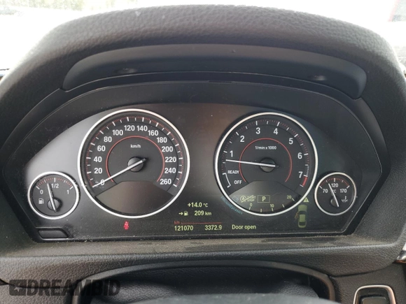 2015 BMW 4 Series 435i xDrive with VIN WBA3R5C53FK371770, listed as a Copart auction lot 55247065 with 121,070 mi miles and Clean title. Bid and sale history available at DreamBid. Image 9.