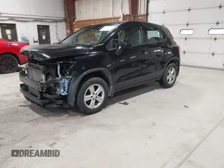 2019 Chevrolet Trax LS with VIN 3GNCJNSB0KL152458, listed as a IAAI auction lot 41944875 with 118,055 mi miles. Bid and sale history available at carsss.com. Image 2.