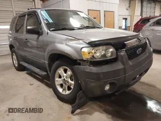 2007 Ford Escape XLT with VIN 1FMYU93167KB35526, listed as a IAAI auction lot 41364037 with 145,594 mi miles. Bid and sale history available at carsss.com. Image 6.