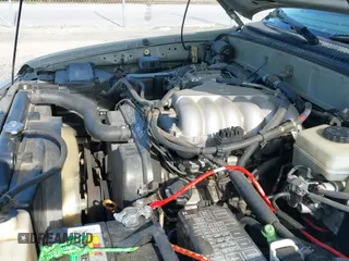 2001 Toyota 4Runner SR5 z VIN JT3GN86RX10181313, wystawiony jako IAAI lot #42136395 z przebiegiem 304 452 mil mil oraz . Historia ofert i sprzedaży dostępna na DreamBid. Obrazek 12.