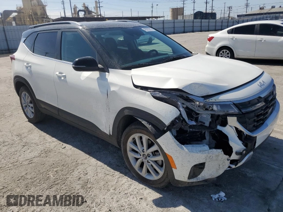 2024 Kia Seltos SX with VIN KNDETCA70R7600287, listed as a Copart auction lot 49093815 with 7,160 mi miles and Salvage title. Bid and sale history available at DreamBid. Image 4.