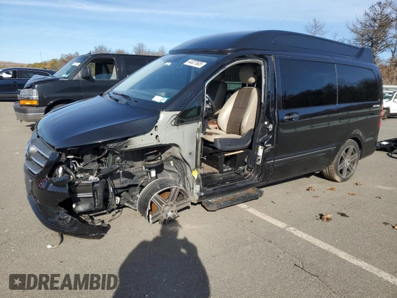 2020 Mercedes-Benz Metris with VIN W1WV0FEY2L3762177, listed as a Copart auction lot 44027605 with 30,685 mi miles and Salvage Title. Bid and sale history available at DreamBid. Image 1.