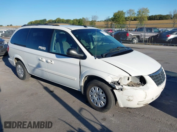 2005 Chrysler Town & Country LX z VIN 2C4GP44R65R509839, wystawiony jako IAAI lot #40433491 z przebiegiem 181 603 mil mil oraz . Historia ofert i sprzedaży dostępna na DreamBid. Obrazek 1.