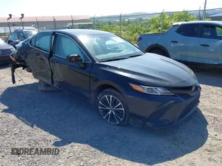 2018 Toyota Camry LE с VIN 4T1B11HK5JU112770, выставлен на аукционе IAAI как лот 42804771 с пробегом 61 114 миль миль и . История ставок и продаж доступна на DreamBid. Изображение 1.