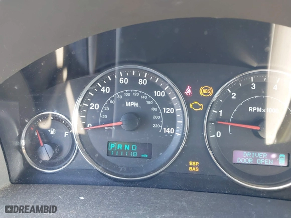 2007 Jeep Grand Cherokee Limited with VIN 1J8HR58N57C618812, listed as a IAAI auction lot 41435127 with 111,118 mi miles. Bid and sale history available at carsss.com. Image 15.