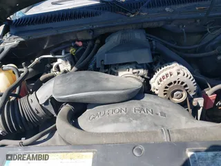 2000 Chevrolet New Tahoe LT with VIN 1GNEK13TXYJ191872, listed as a IAAI auction lot 41860033 with 1 mi miles. Bid and sale history available at carsss.com. Image 10.