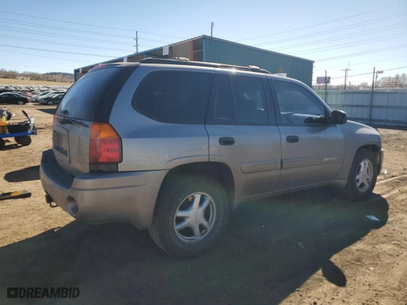 2005 GMC Envoy SLE with VIN 1GKDT13S352368586, listed as a Copart auction lot 47045245 with 211,296 mi miles and Salvage Title. Bid and sale history available at carsss.com. Image 3.