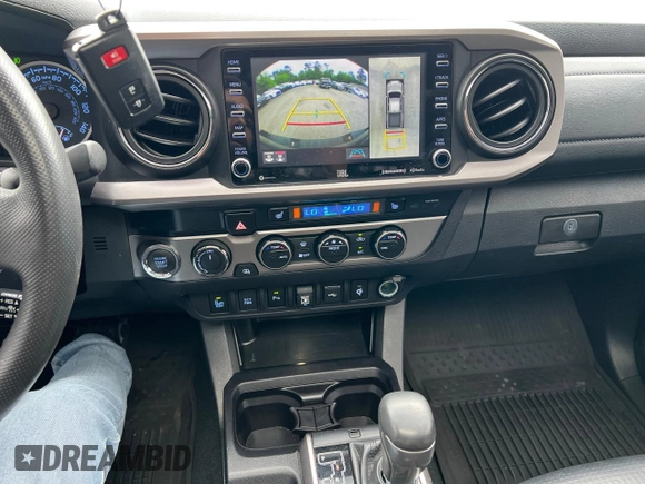 2022 Toyota Tacoma Limited with VIN 3TMGZ5AN7NM458988, listed as a Copart auction lot 65398105 with 32,115 mi miles and Salvage title. Bid and sale history available at DreamBid. Image 9.