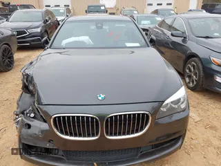 2014 BMW 7 Series 750i с VIN WBAYA8C55ED228448, выставлен на аукционе IAAI как лот 41350013 с пробегом 97 829 миль миль и . История ставок и продаж доступна на DreamBid. Изображение 12.