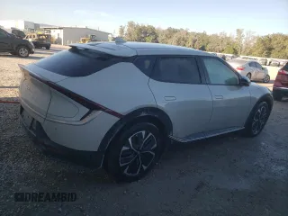 2022 Kia EV6 Wind with VIN KNDC34LA1N5043806, listed as a Copart auction lot 76189824 with 12,709 mi miles and Salvage Title. Bid and sale history available at carsss.com. Image 3.