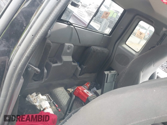 2003 Ford Ranger XL Fleet z VIN 1FTZR45E33PB11145, wystawiony jako IAAI lot #42643295 z przebiegiem Nie podano mil oraz . Historia ofert i sprzedaży dostępna na DreamBid. Obrazek 8.